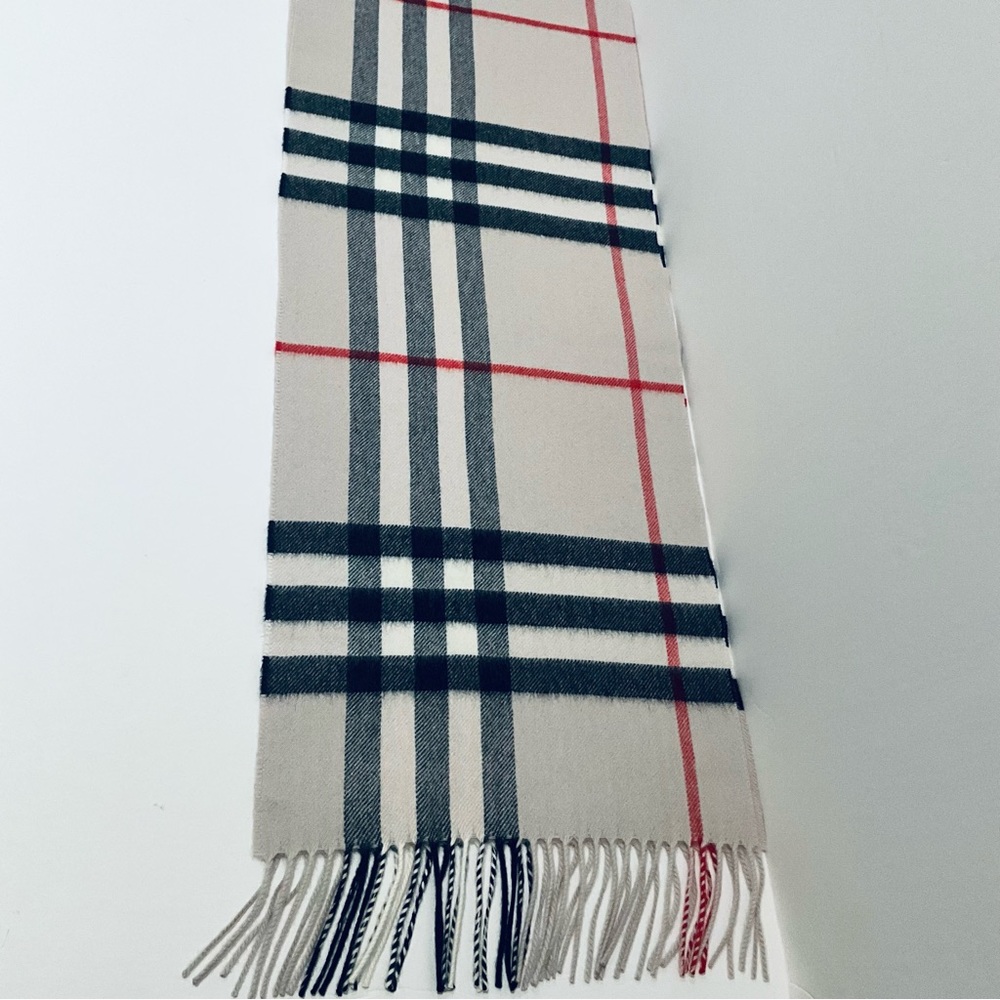 BURBERRY LONDON CLASSIC CHECK CASHMERE SCARF - Picture 5 of 7
